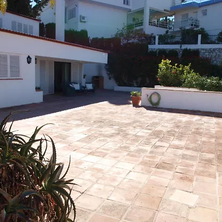 בית נופש Acogedora Y Amplia Con Piscina מאלגה
