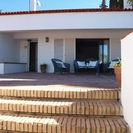 Acogedora Y Amplia Con Piscina מאלגה